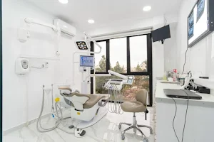 Elite Dental Care Μαρια Μαδυτινου DDS,Χειρουργός Οδοντίατρος ( Εμφυτευματολογικο και Αισθητικο Οδοντιατρειο ) image