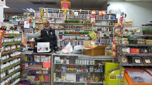 Indian Grocery Store «INDIA MARKET & SUPER EYEBROW THREADING», reviews and photos, 5203 Elkhorn Blvd, Sacramento, CA 95842, USA