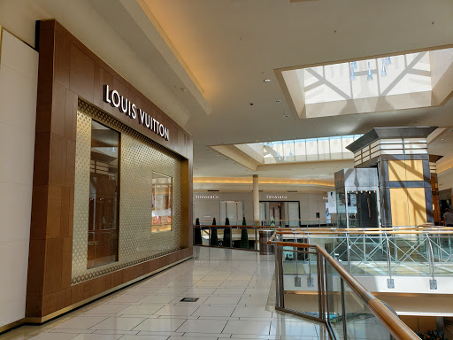 Jewelry Store «Tiffany & Co.», reviews and photos, 2223 N Westshore Blvd, Tampa, FL 33607, USA