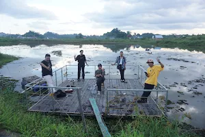 DANAU VILLA EMBUN PAGI image