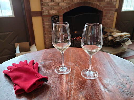 Winery «M Cellars», reviews and photos, 6193 S River Rd W, Geneva, OH 44041, USA