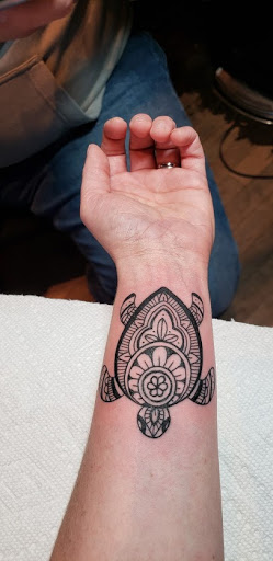 Tattoo Shop «Sovereign Arms Tattoo», reviews and photos, 974 Cherry St SE, Grand Rapids, MI 49506, USA