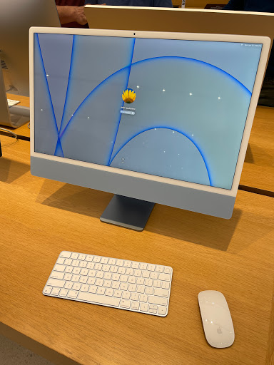 Computer Store «Apple Crabtree Valley Mall», reviews and photos, 4325 Glenwood Ave, Raleigh, NC 27612, USA