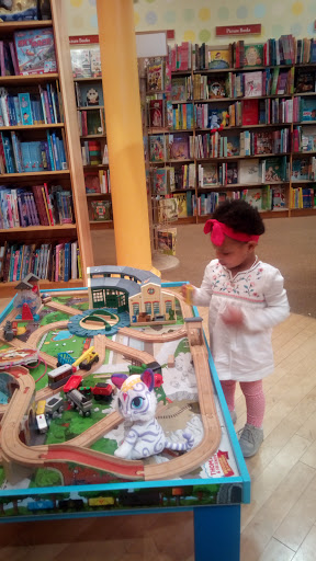 Book Store «Barnes & Noble», reviews and photos, 1738 Hill Rd N, Pickerington, OH 43147, USA