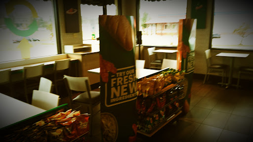 Restaurant «SUBWAY®Restaurants», reviews and photos, 3402 Pemberton Square Blvd, Vicksburg, MS 39180, USA