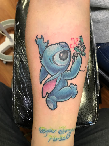 Tattoo Shop «Cosmic Primate Tattoo», reviews and photos, 136 S York Rd, Hatboro, PA 19040, USA