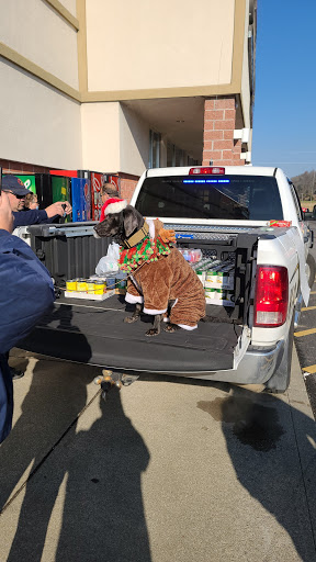 Grocery Store «Country Mart», reviews and photos, 913 Taylorsville Rd, Taylorsville, KY 40071, USA