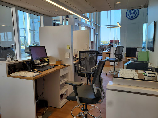 Volkswagen Dealer «Volkswagen Springfield», reviews and photos, 3145 S Campbell Ave, Springfield, MO 65807, USA