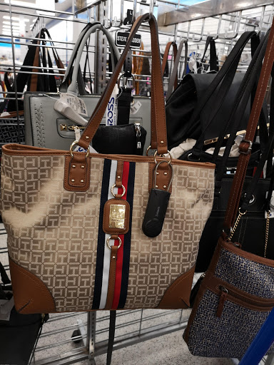 Clothing Store «Ross Dress for Less», reviews and photos, 4501 W Braker Ln, Austin, TX 78759, USA