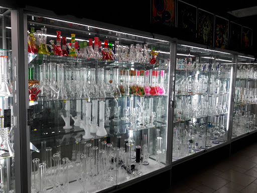 Tobacco Shop «Gotham Smoke & Novelty Shop», reviews and photos, 681 E Jericho Turnpike, Huntington Station, NY 11746, USA