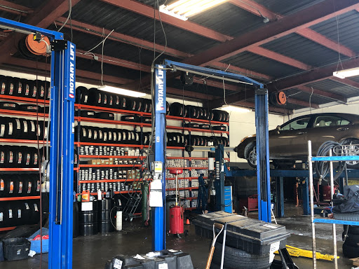 Auto Repair Shop «Rick Johnson Auto & Tire», reviews and photos, 15530 S Tamiami Trail, Fort Myers, FL 33908, USA