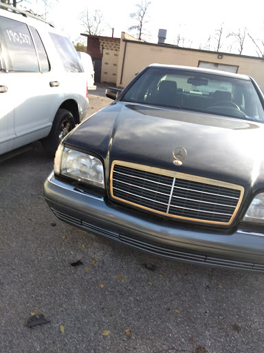 Auto Body Shop «Williamson Body Shop», reviews and photos, 4022 E 26th St, Indianapolis, IN 46218, USA