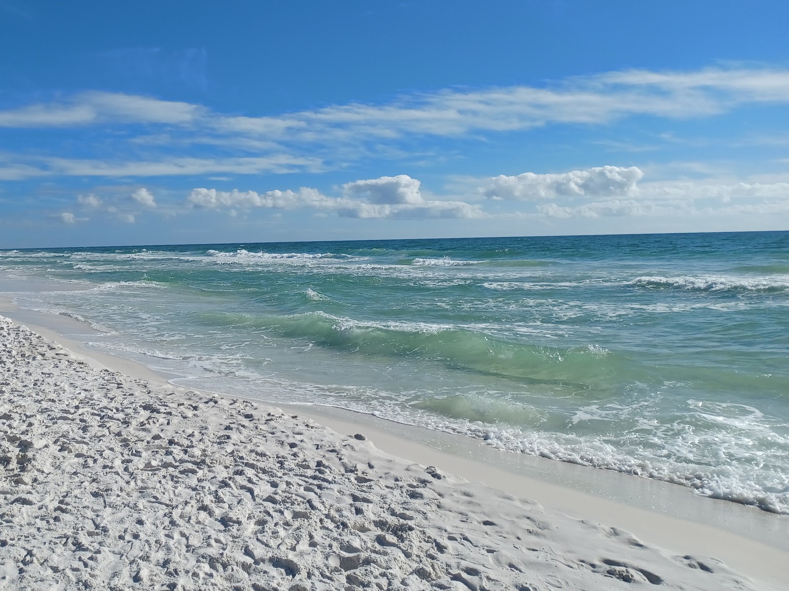 Photo of Seagrove Beach and the settlement