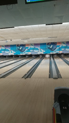 Bowling Alley «Massapequa Bowl & lounge», reviews and photos, 4235 Merrick Rd, Massapequa, NY 11758, USA