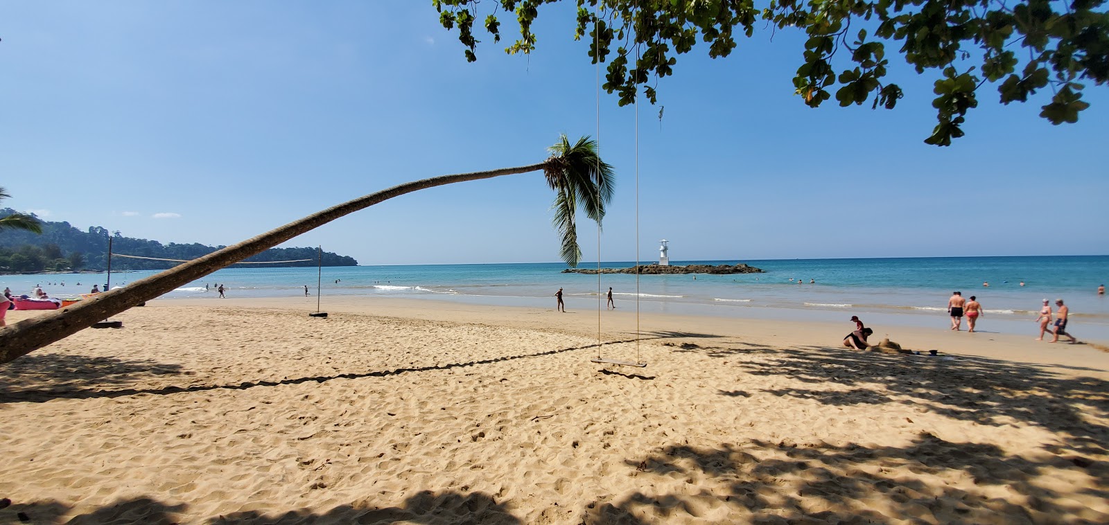 Foto van Nang Thong Beach met turquoise water oppervlakte