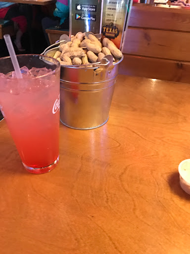 Shopping Mall «Merritt Park Shopping Center», reviews and photos, 1762 Merritt Blvd, Dundalk, MD 21222, USA