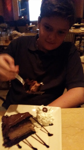 Restaurant «The Cheesecake Factory», reviews and photos, 600 Spectrum Center Dr, Irvine, CA 92618, USA