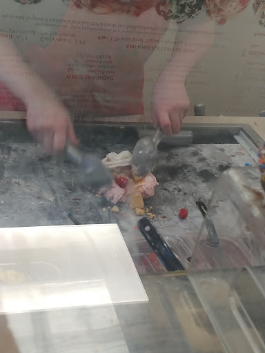 Ice Cream Shop «Cold Stone Creamery», reviews and photos, 12418 Olive Blvd, Creve Coeur, MO 63141, USA