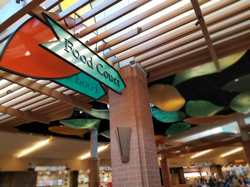 Shopping Mall «Jordan Creek Town Center», reviews and photos, 101 Jordan Creek Pkwy, West Des Moines, IA 50266, USA