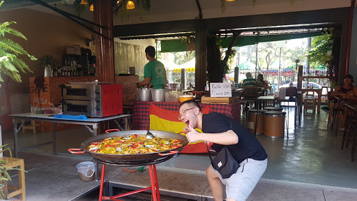 Chef Fernando's Paella