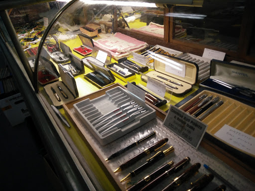 Pen Store «Vintage Fountain Pen Sales», reviews and photos, 3481 N High St, Columbus, OH 43214, USA