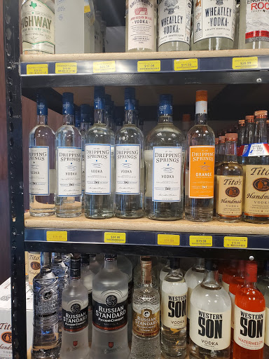 Liquor Store «Heights Liquor», reviews and photos, 643 E 11th St, Houston, TX 77008, USA