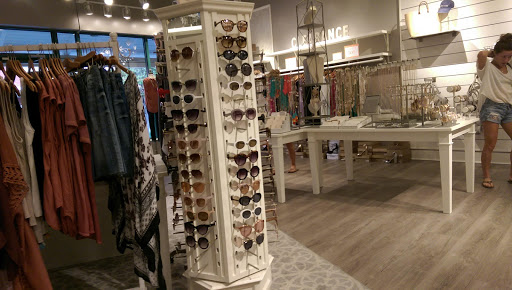 Shopping Mall «Clinton Crossing Premium Outlets», reviews and photos, 20 Killingworth Turnpike, Clinton, CT 06413, USA