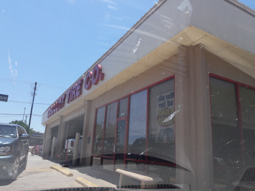Tire Shop «Discount Tire Store - Hill Country Village, TX», reviews and photos, 15703 San Pedro Ave, Hill Country Village, TX 78232, USA