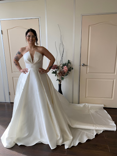 Bridal Shop «Flares bridal + formal», reviews and photos, 1700 N Broadway #100, Walnut Creek, CA 94596, USA