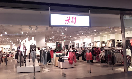 Magasin de vêtements H&M Sarcelles