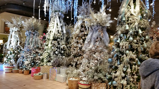 Furniture Store «Three French Hens Antiques», reviews and photos, 16935 Manchester Rd, Grover, MO 63040, USA