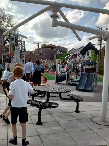 Park «Margaret Donahue Park», reviews and photos, 1230 W School St, Chicago, IL 60657, USA