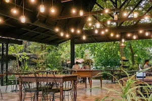Cafe Rumah Pohon image