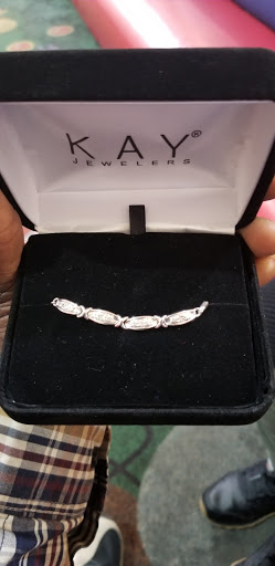 Jewelry Store «Kay Jewelers», reviews and photos, 205 W Blackstock Rd #170, Spartanburg, SC 29301, USA