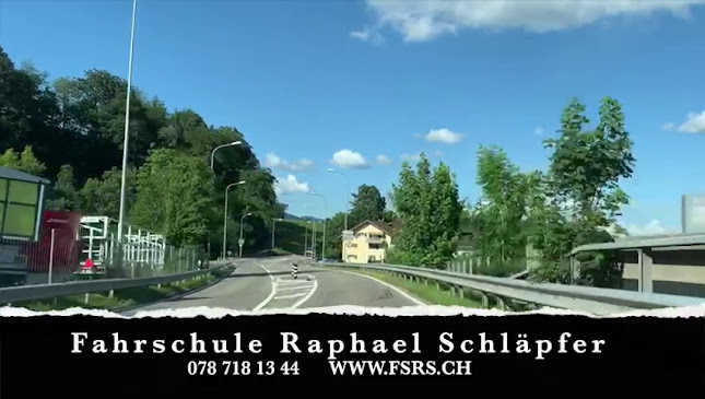 Kommentare und Rezensionen über Fahrschule Raphael Schläpfer