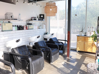 Lumine Salon Waldo