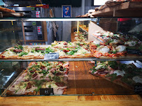 Atmosphère du Pizzas à emporter Pizz'Oggi à Toulon - n°2