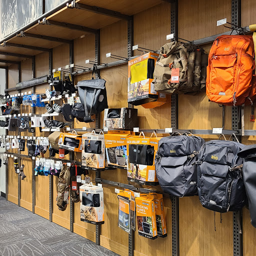 Camping Store «REI», reviews and photos, 8490 Castleton Corner Dr, Indianapolis, IN 46250, USA