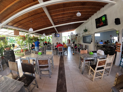 Restaurante Tía Rosa - Cl. 77 Sur #46-35, Sabaneta, Antioquia, Colombia