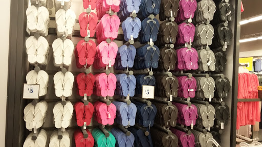 Clothing Store «Old Navy», reviews and photos, 4125 Riverdale Rd, South Ogden, UT 84405, USA