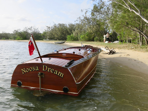 Noosa Dreamboats Classic Boat Cruises