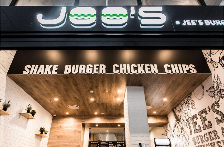 Jee’s Burger & Chicken 4000