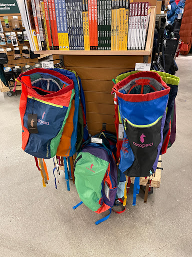 Camping Store «REI», reviews and photos, 17W160 W 22nd St, Oakbrook Terrace, IL 60181, USA
