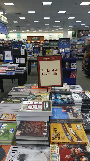 Book Store «Barnes & Noble», reviews and photos, 6050 El Cerrito Plaza, El Cerrito, CA 94530, USA