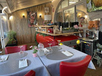 Atmosphère du Restaurant belge Côté Port, Bar Restaurant à Cogolin - n°9
