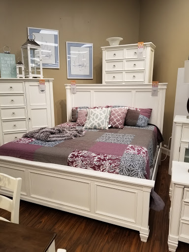Furniture Store «Ashley HomeStore», reviews and photos, 5004 Valley View Blvd NW, Roanoke, VA 24012, USA