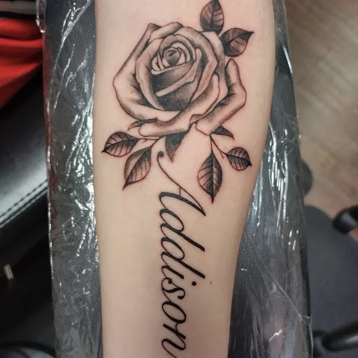 Tattoo Shop «Masterpiece Tattoo & Body Piercing», reviews and photos, 99 NH-28, Salem, NH 03079, USA