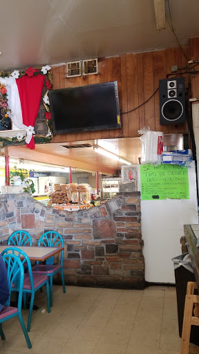 Grocery Store «Azteca De Oro Market», reviews and photos, 499 State St, Clearfield, UT 84015, USA