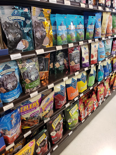 Pet Supply Store «Premier Pet Supply», reviews and photos, 63 W Auburn Rd, Rochester Hills, MI 48307, USA