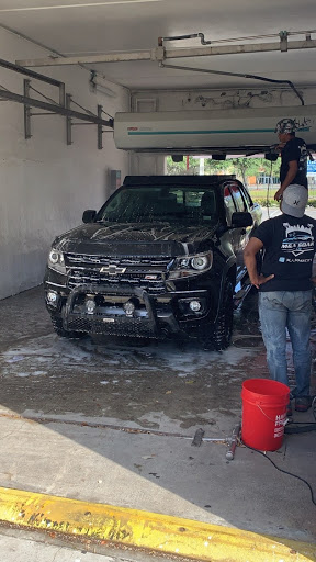 M&A Soak City Car Wash en Hialeah